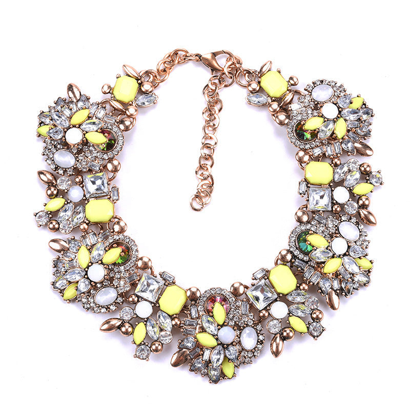 Short Necklace Women Ornament Full Diamond Exaggerated Floral Necklace Clothing Accessories