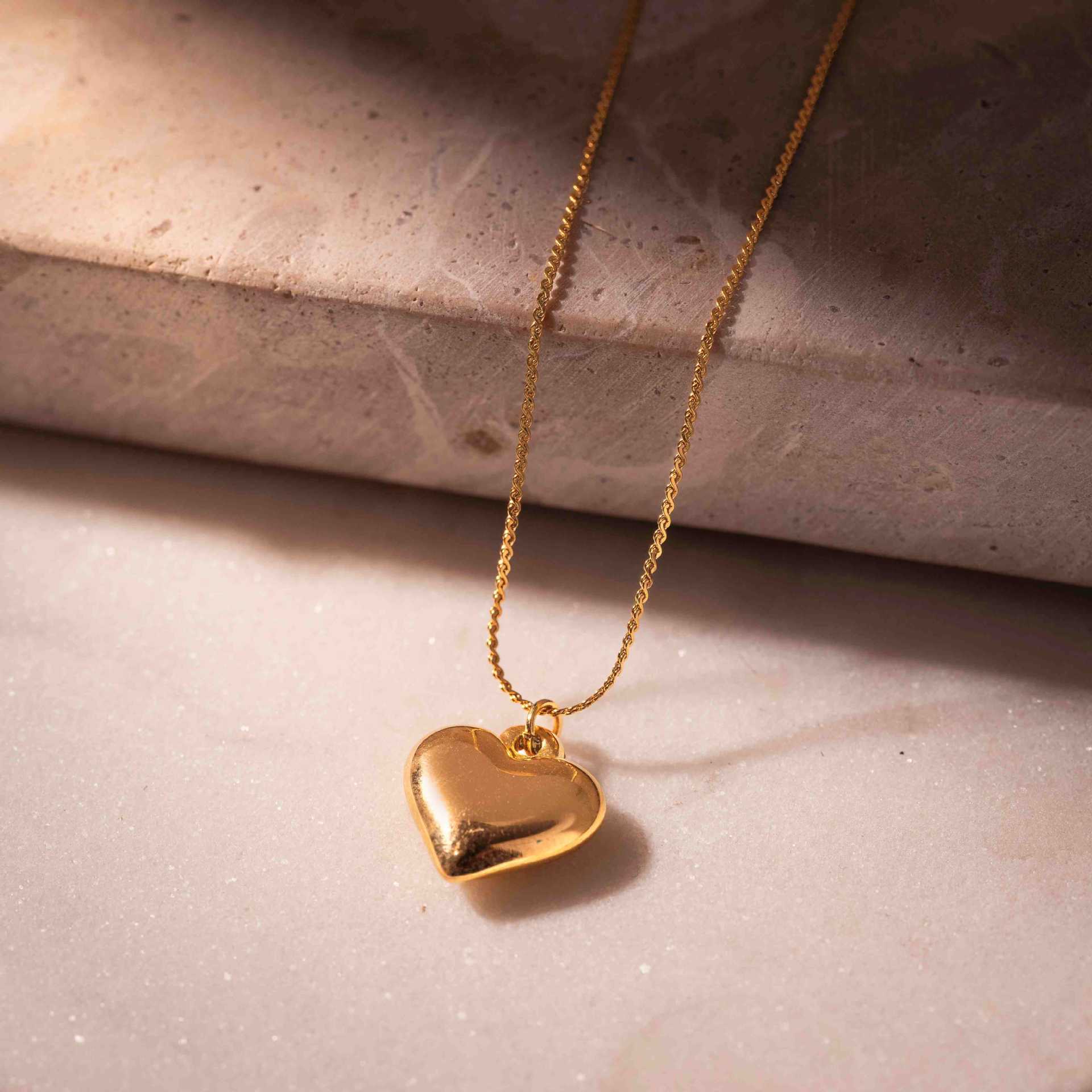 Valentine Day Love Stainless Steel Necklace Light Luxury High Grade Titanium Steel Peach Heart Clavicle Chain Sold Jewelry